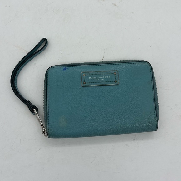 Marc Jacobs Women’s Turquoise Blue Genuine Pebbled Leather Wristlet Wallet - Picture 2 of 10
